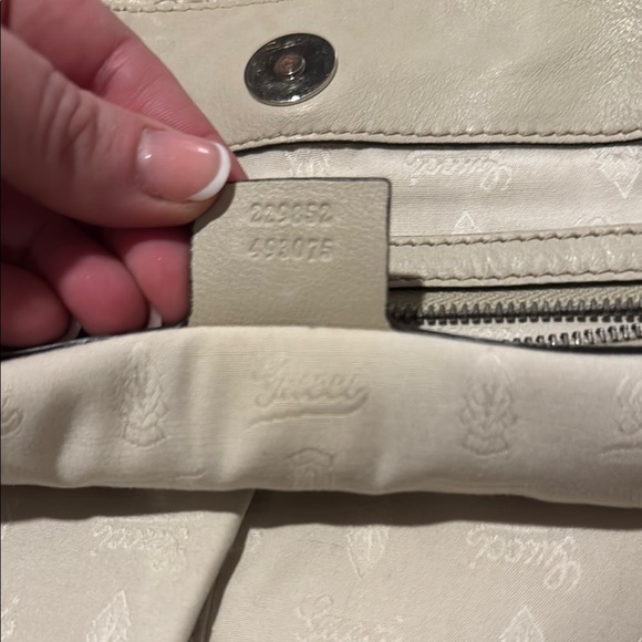 Gucci Beige Monogram Tote Bag - Guaranteed Authenticity - Picture 8 of 8